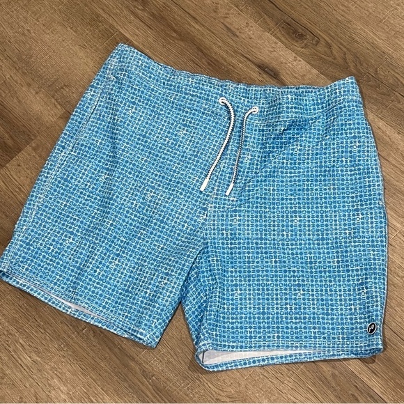New Without Tags Johnnie-O XL Swim Trunks Lined Board Shirts Blue Aqua Pattern - Picture 1 of 8